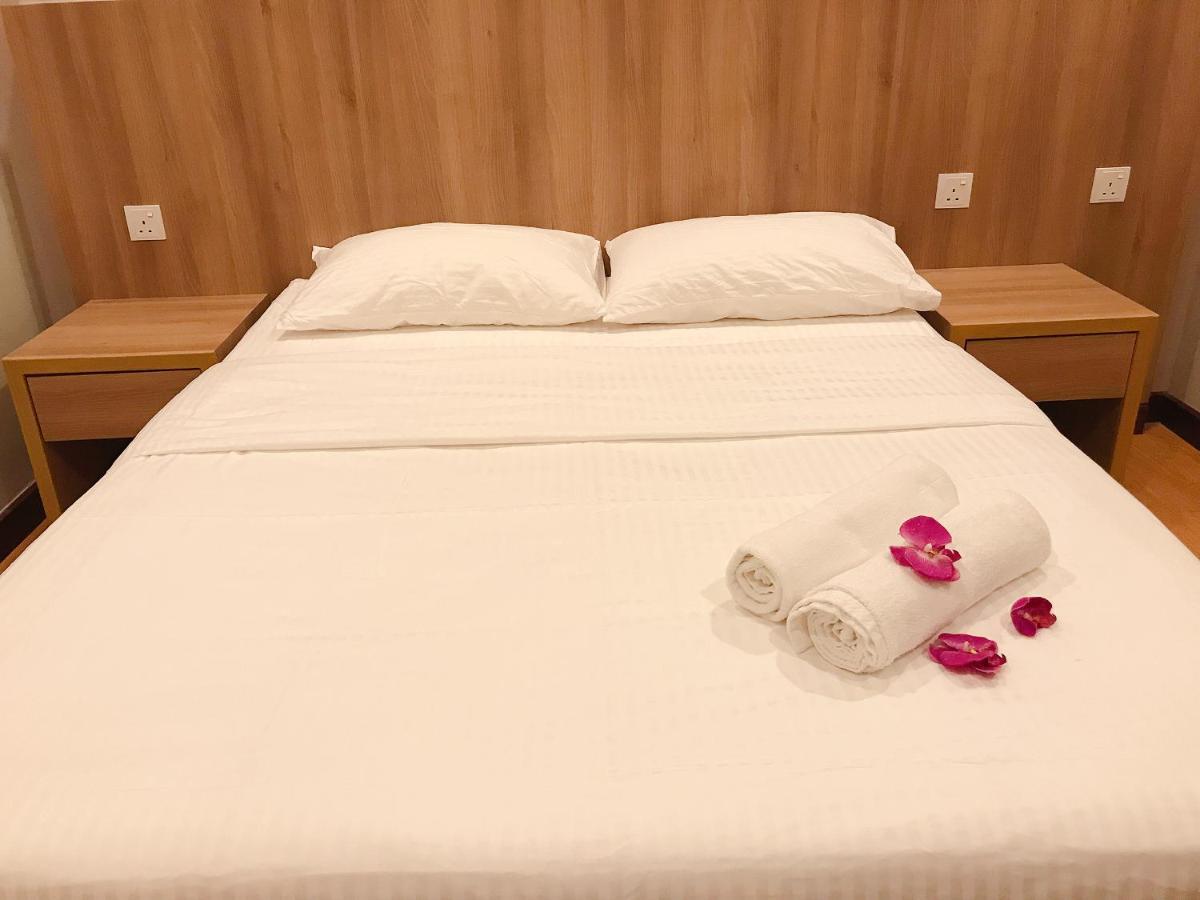 Imperial Grand Suite Apartment Kuching Exterior foto