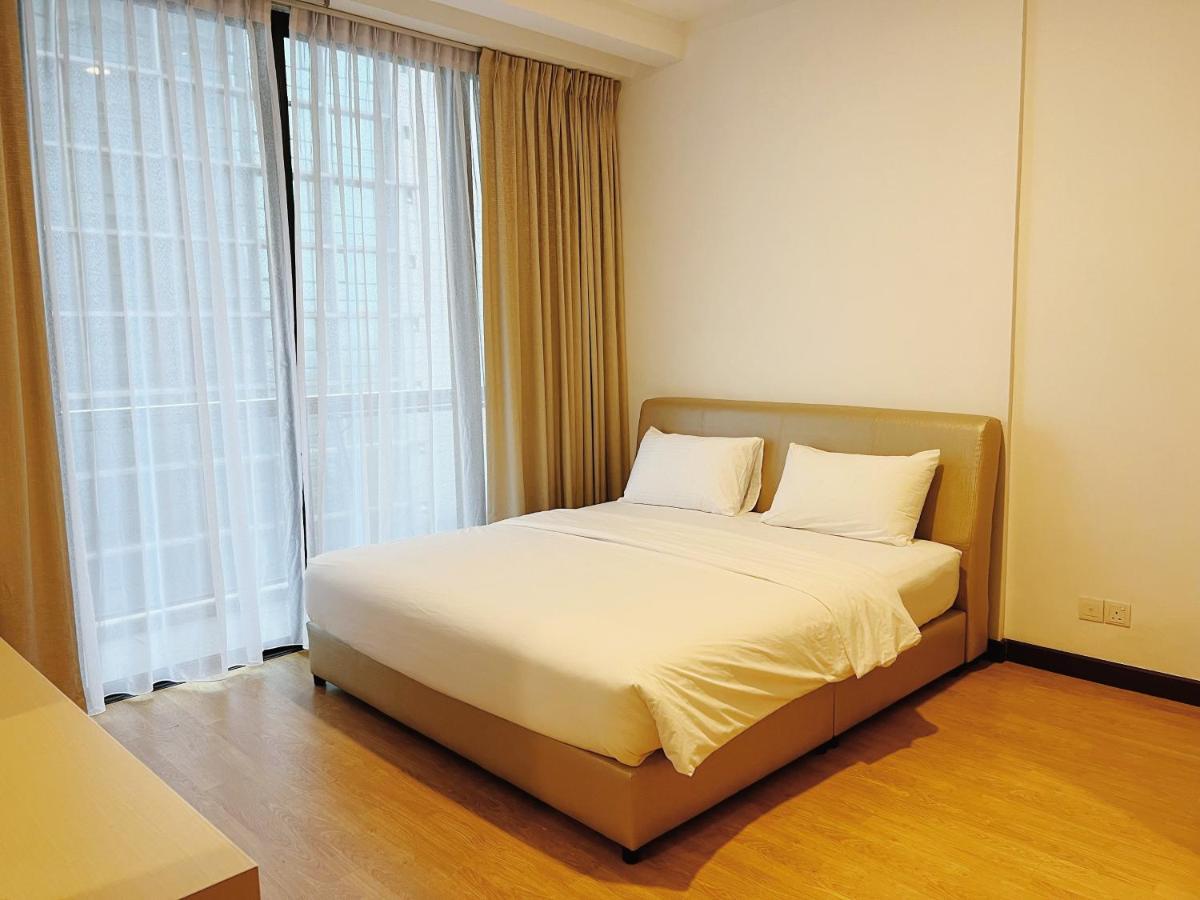 Imperial Grand Suite Apartment Kuching Exterior foto