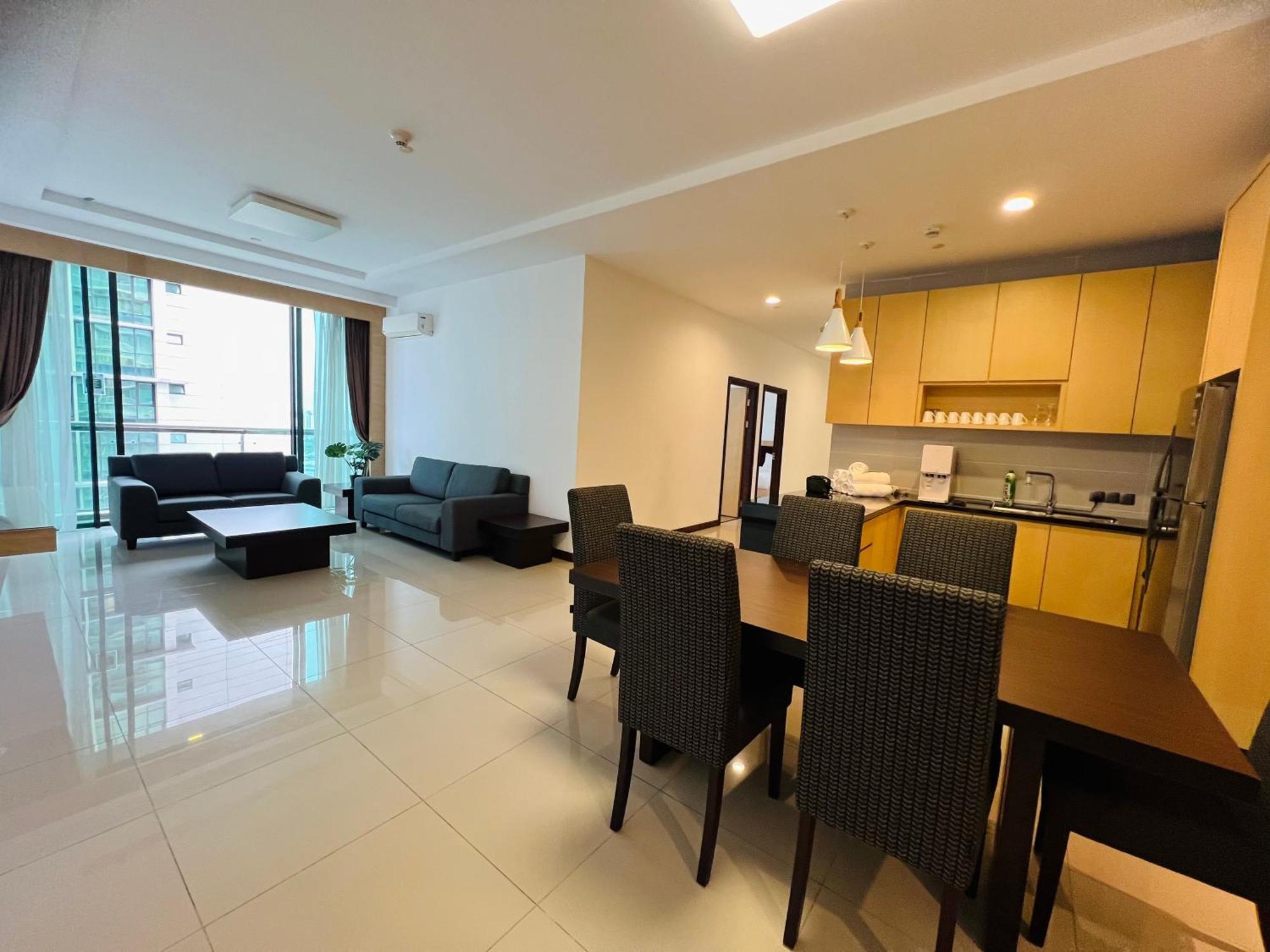 Imperial Grand Suite Apartment Kuching Exterior foto