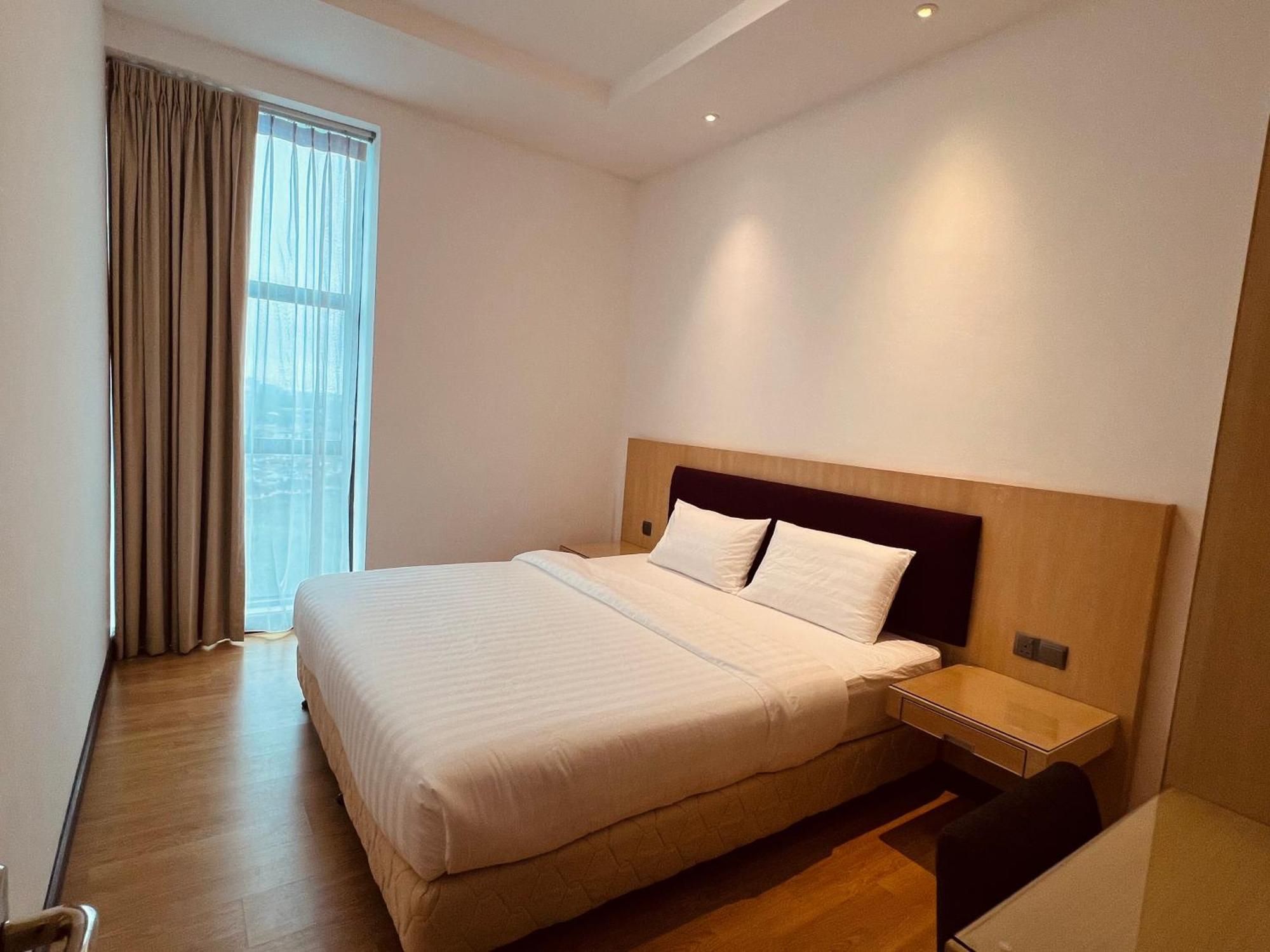 Imperial Grand Suite Apartment Kuching Exterior foto
